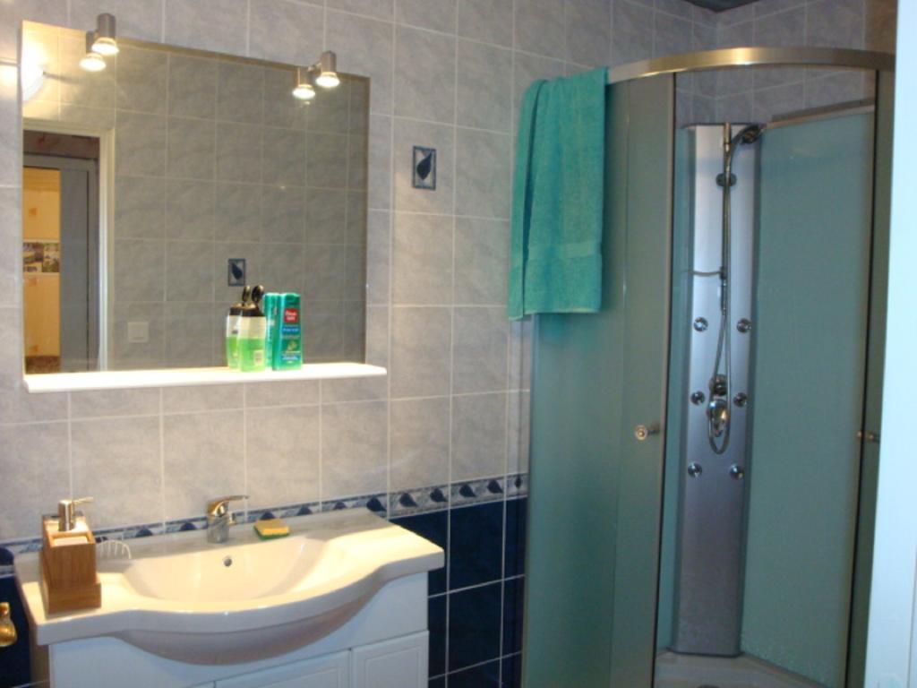 Villa Fermette Rénovée à Celles  Chambre photo